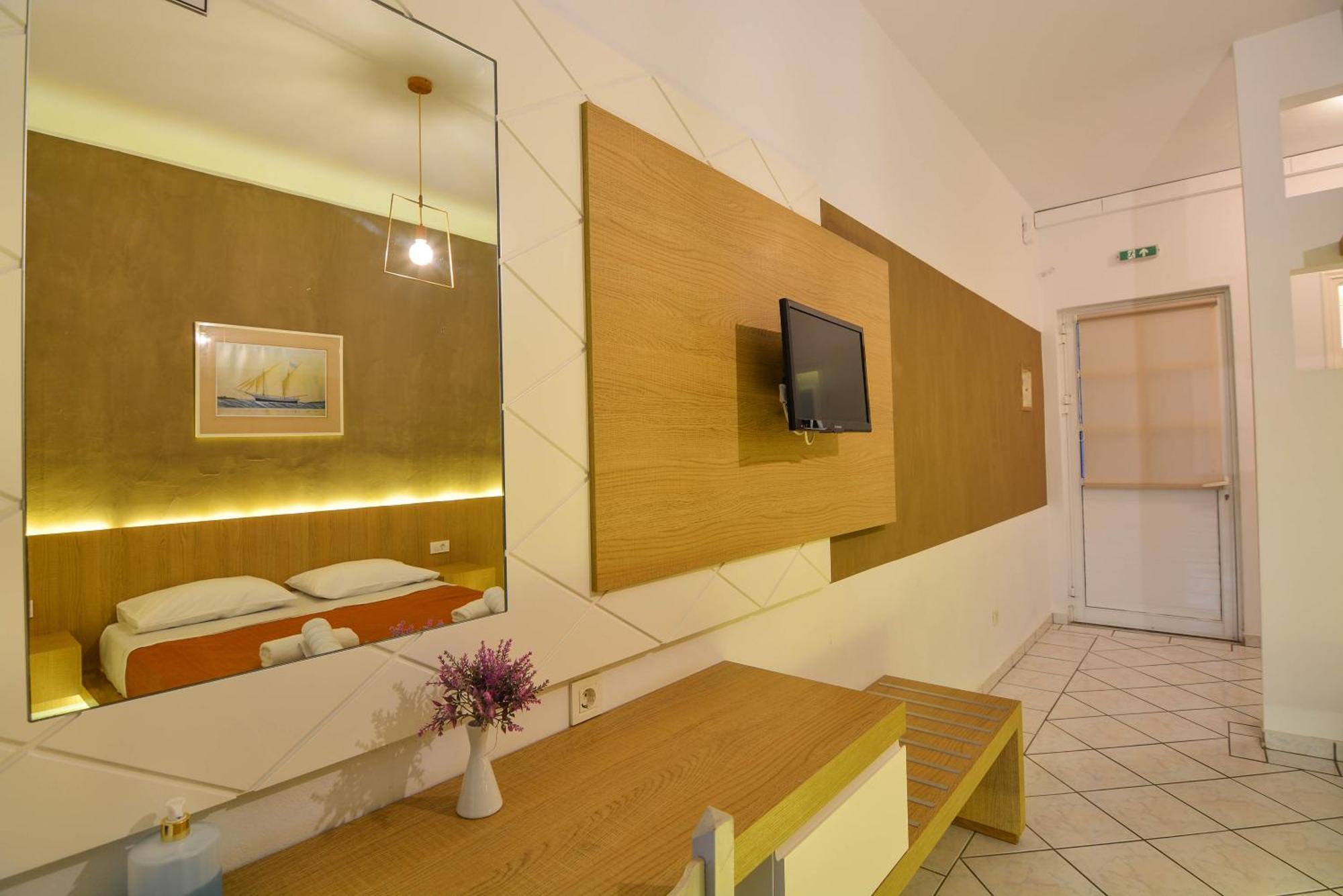 Epavlis Beach Resort Porto Heli Ngoại thất bức ảnh