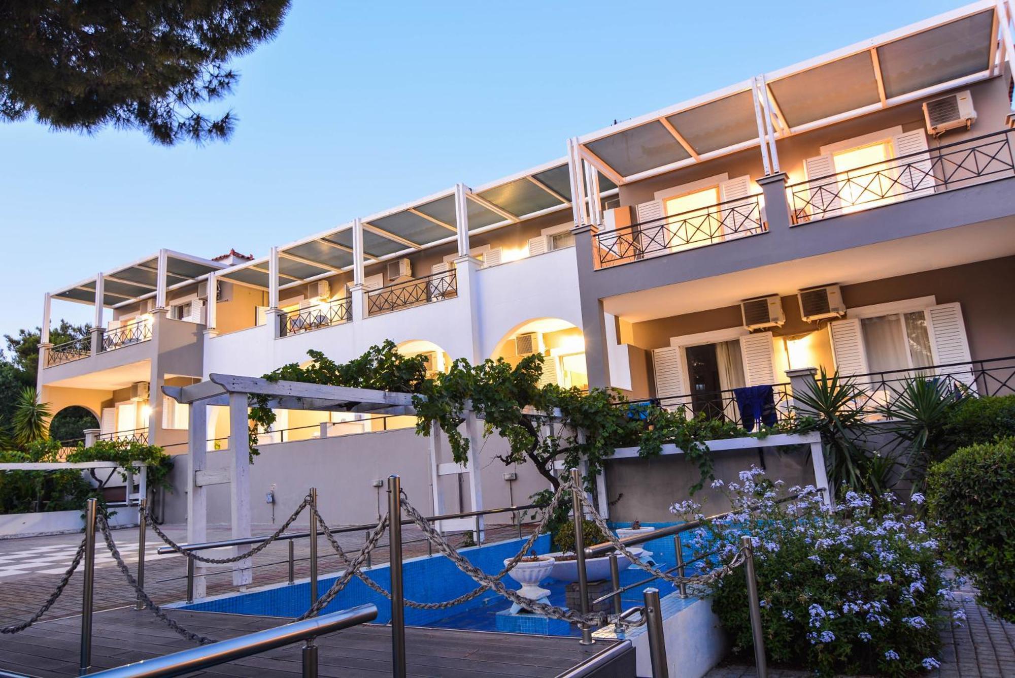 Epavlis Beach Resort Porto Heli Ngoại thất bức ảnh