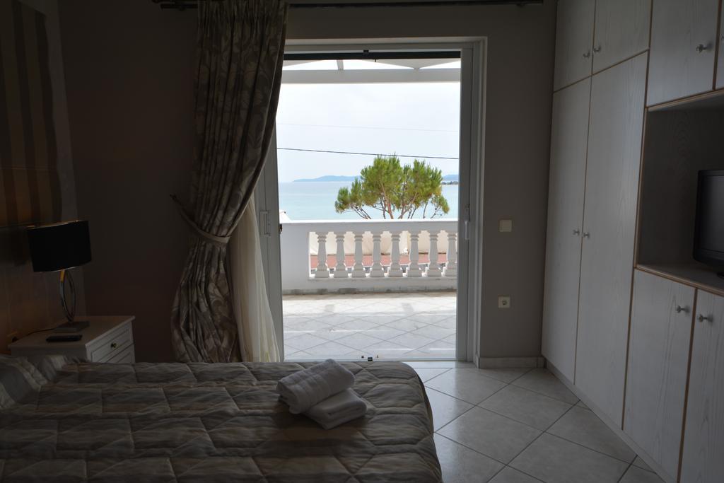Epavlis Beach Resort Porto Heli Ngoại thất bức ảnh