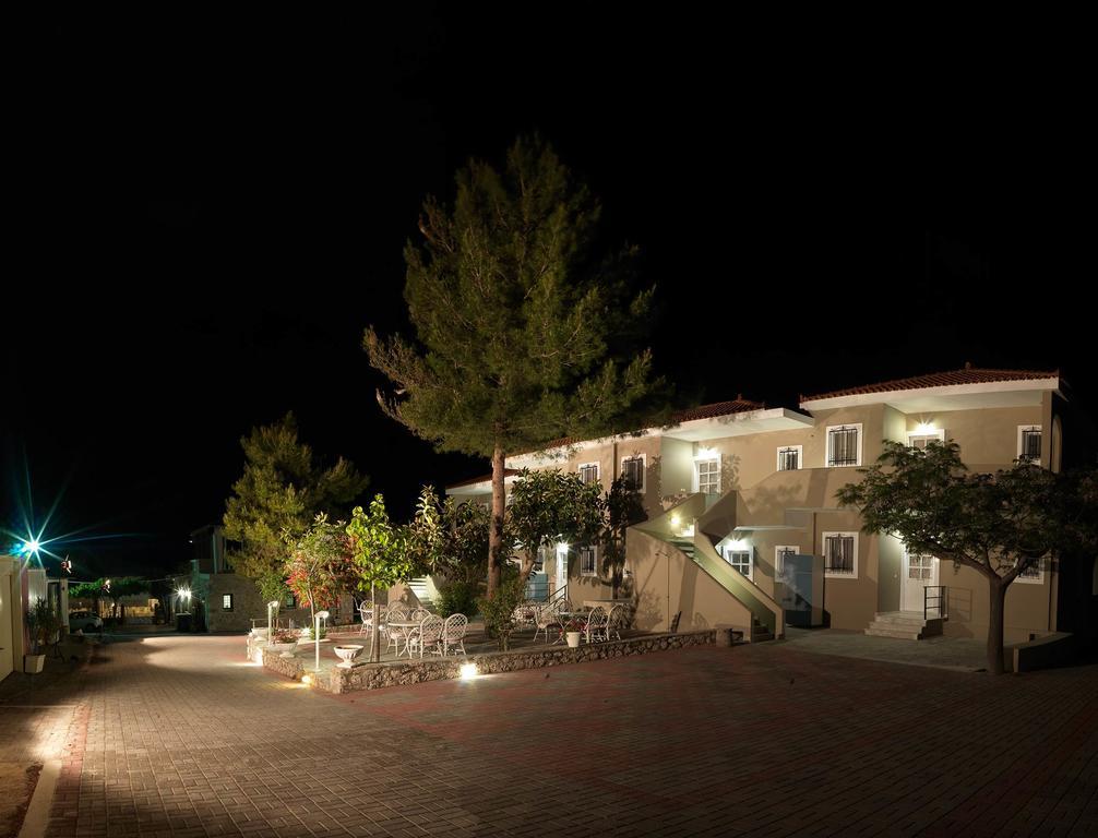 Epavlis Beach Resort Porto Heli Ngoại thất bức ảnh