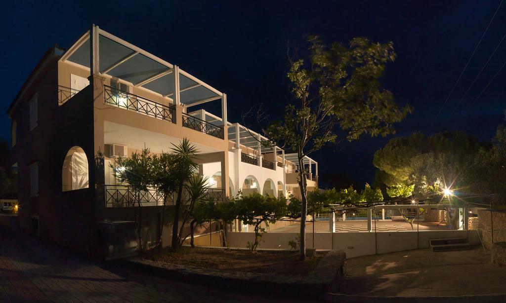 Epavlis Beach Resort Porto Heli Ngoại thất bức ảnh